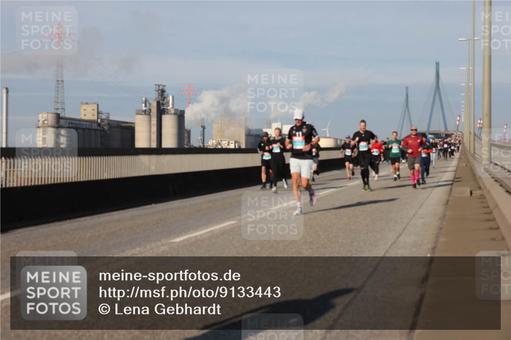 03.10.2025 - Köhlbrandbrückenlauf Lena Gebhardt http://msf.ph/oto/9133443 03.10.2025 09:51:22 Position 2  meine-sportfotos.de
