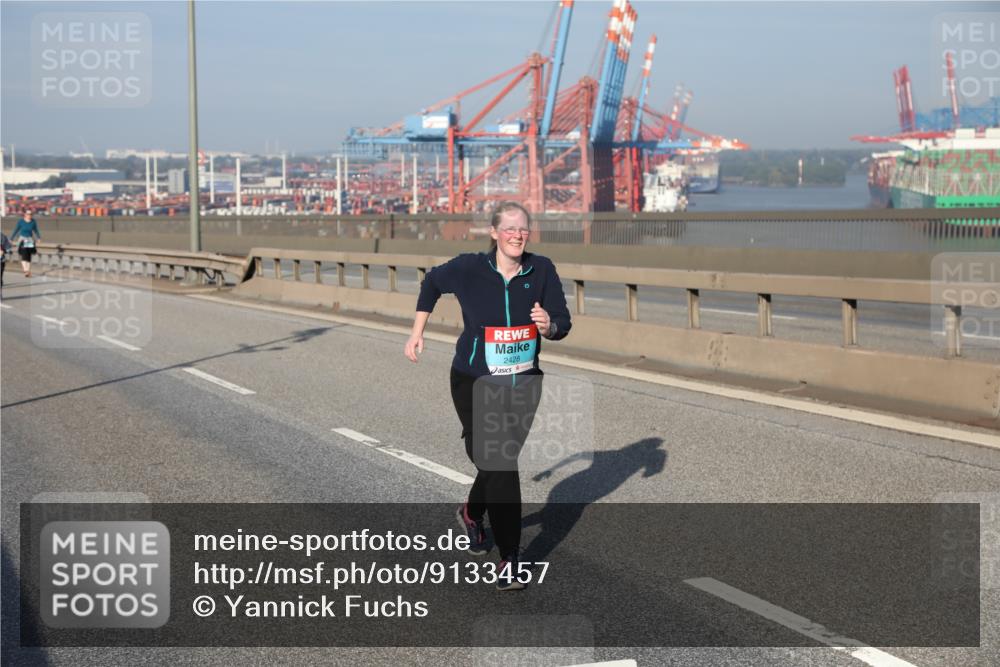 03.10.2025 - Köhlbrandbrückenlauf Yannick Fuchs http://msf.ph/oto/9133457 03.10.2025 09:06:01 Position 2 2428 meine-sportfotos.de