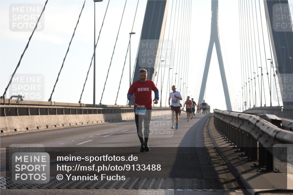 03.10.2025 - Köhlbrandbrückenlauf Yannick Fuchs http://msf.ph/oto/9133488 03.10.2025 08:20:24 Position 1  meine-sportfotos.de