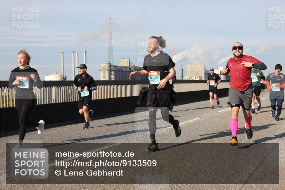 03.10.2025 - Köhlbrandbrückenlauf Lena Gebhardt http://msf.ph/oto/9133509 03.10.2025 09:51:26 Position 2 1407, 2793 meine-sportfotos.de