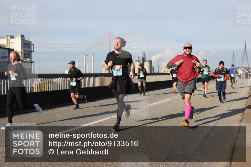 03.10.2025 - Köhlbrandbrückenlauf Lena Gebhardt http://msf.ph/oto/9133516 03.10.2025 09:51:27 Position 2 2193 meine-sportfotos.de
