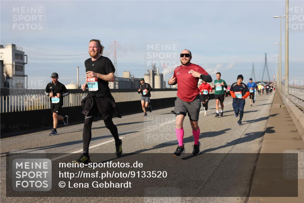 03.10.2025 - Köhlbrandbrückenlauf Lena Gebhardt http://msf.ph/oto/9133520 03.10.2025 09:51:27 Position 2 2793 meine-sportfotos.de