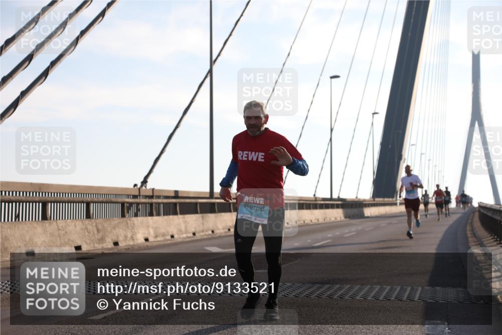 03.10.2025 - Köhlbrandbrückenlauf Yannick Fuchs http://msf.ph/oto/9133521 03.10.2025 08:20:27 Position 1 3401 meine-sportfotos.de