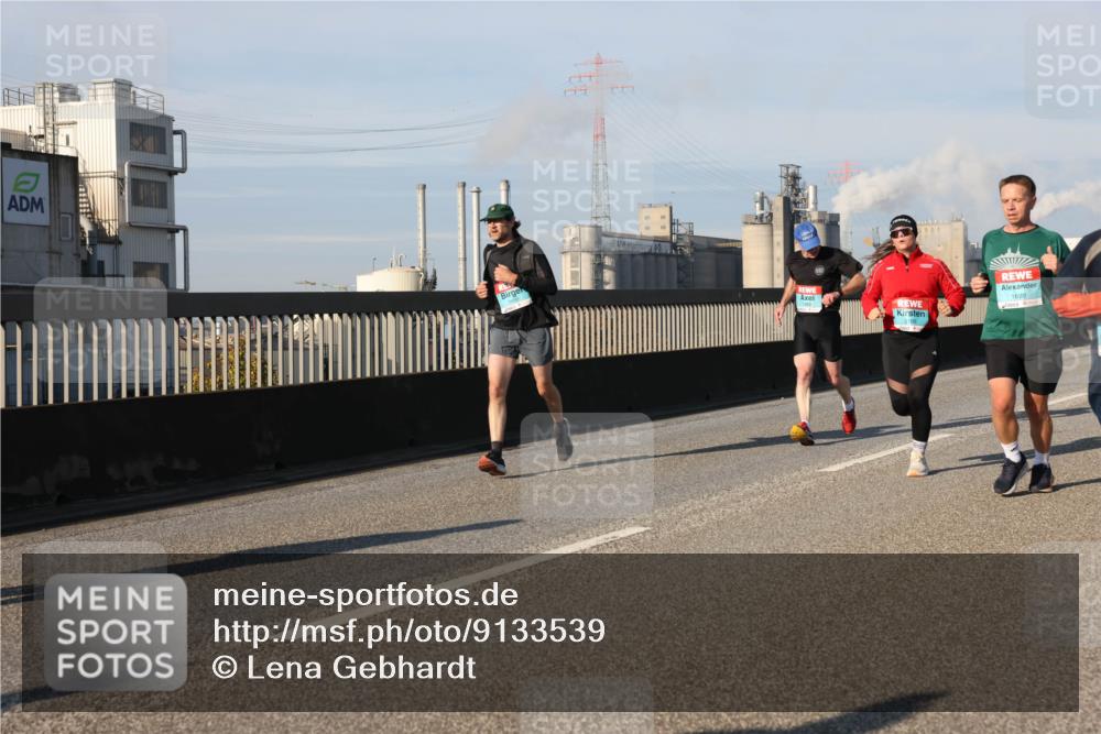 03.10.2025 - Köhlbrandbrückenlauf Lena Gebhardt http://msf.ph/oto/9133539 03.10.2025 09:51:28 Position 2 1699 meine-sportfotos.de