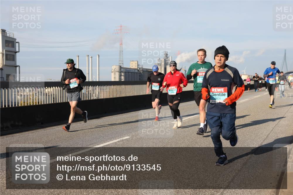 03.10.2025 - Köhlbrandbrückenlauf Lena Gebhardt http://msf.ph/oto/9133545 03.10.2025 09:51:29 Position 2 2805 meine-sportfotos.de