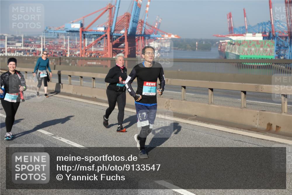 03.10.2025 - Köhlbrandbrückenlauf Yannick Fuchs http://msf.ph/oto/9133547 03.10.2025 09:06:20 Position 2 3801, 67 meine-sportfotos.de