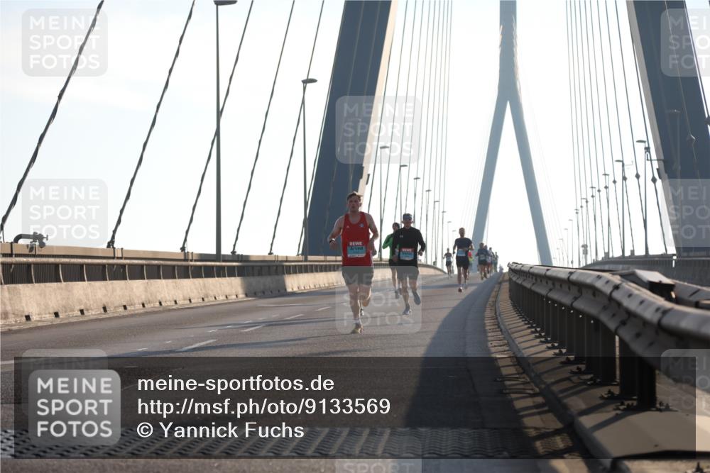 03.10.2025 - Köhlbrandbrückenlauf Yannick Fuchs http://msf.ph/oto/9133569 03.10.2025 08:20:32 Position 1  meine-sportfotos.de