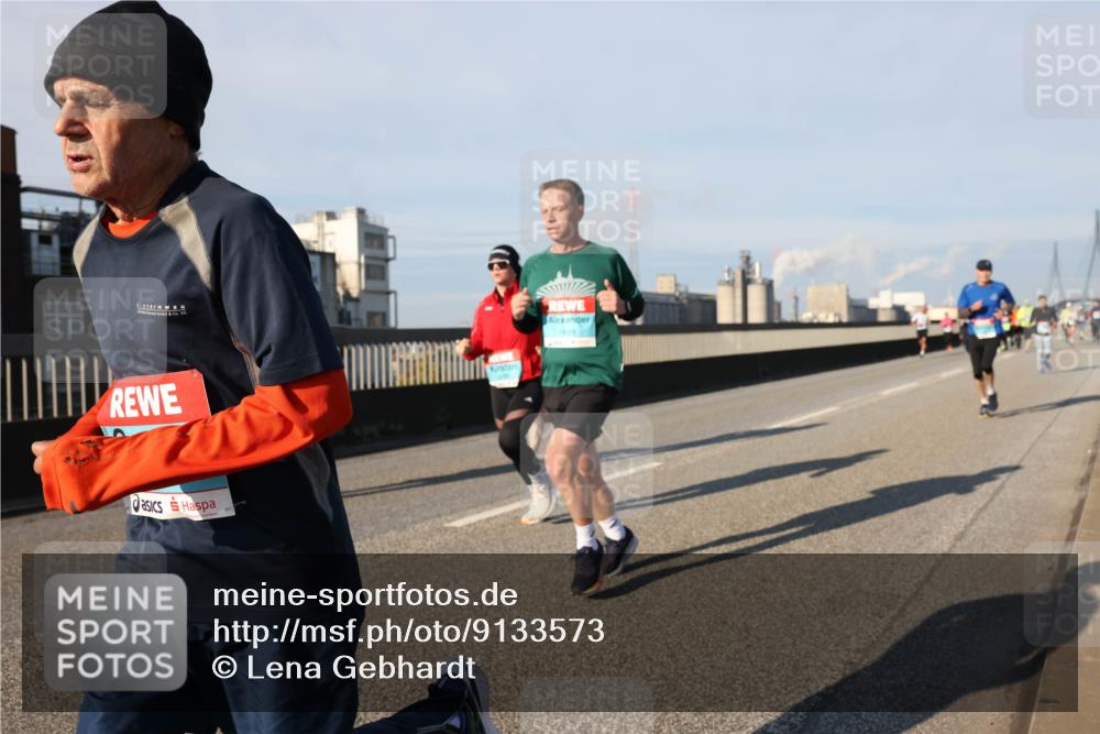 03.10.2025 - Köhlbrandbrückenlauf Lena Gebhardt http://msf.ph/oto/9133573 03.10.2025 09:51:30 Position 2 1699 meine-sportfotos.de