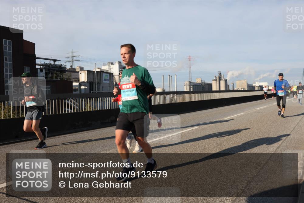 03.10.2025 - Köhlbrandbrückenlauf Lena Gebhardt http://msf.ph/oto/9133579 03.10.2025 09:51:30 Position 2 1699 meine-sportfotos.de