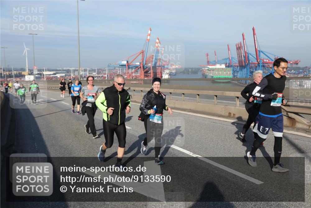 03.10.2025 - Köhlbrandbrückenlauf Yannick Fuchs http://msf.ph/oto/9133590 03.10.2025 09:06:22 Position 2 7 meine-sportfotos.de
