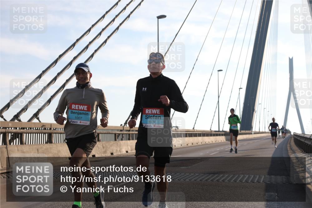 03.10.2025 - Köhlbrandbrückenlauf Yannick Fuchs http://msf.ph/oto/9133618 03.10.2025 08:20:38 Position 1 1007, 1034 meine-sportfotos.de