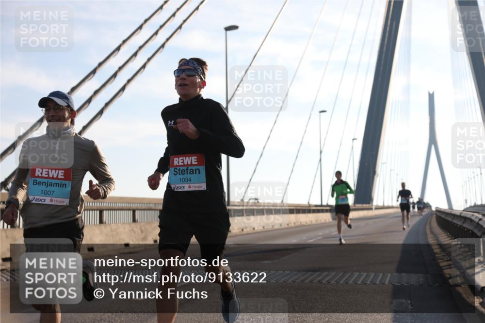 03.10.2025 - Köhlbrandbrückenlauf Yannick Fuchs http://msf.ph/oto/9133622 03.10.2025 08:20:38 Position 1 1007, 1034 meine-sportfotos.de