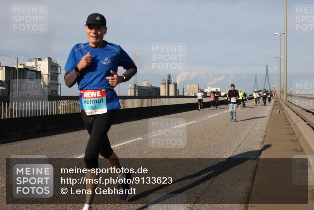 03.10.2025 - Köhlbrandbrückenlauf Lena Gebhardt http://msf.ph/oto/9133623 03.10.2025 09:51:33 Position 2 3261 meine-sportfotos.de