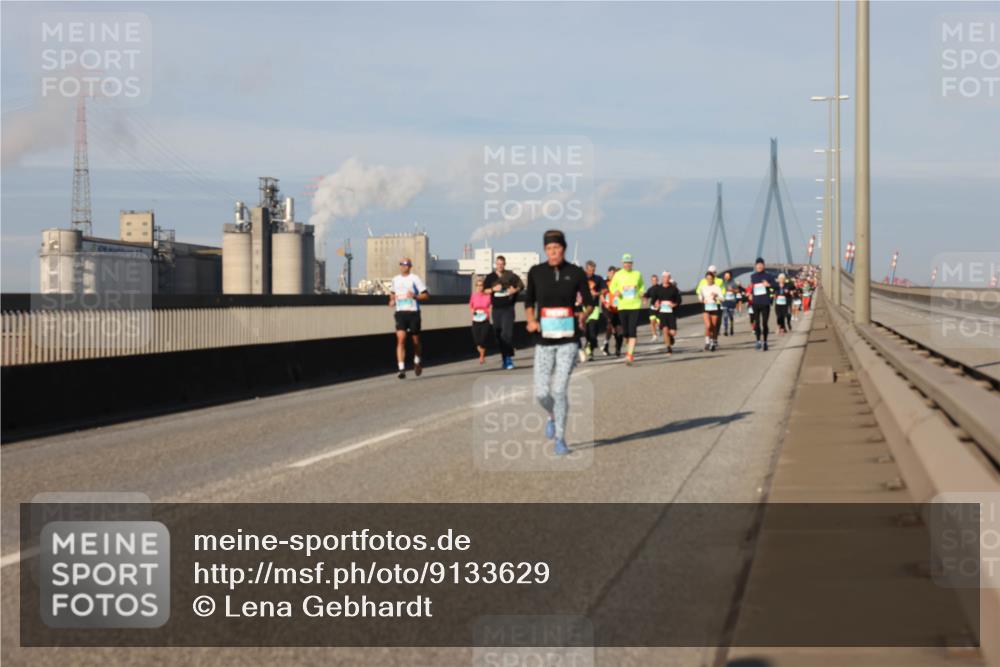 03.10.2025 - Köhlbrandbrückenlauf Lena Gebhardt http://msf.ph/oto/9133629 03.10.2025 09:51:34 Position 2  meine-sportfotos.de