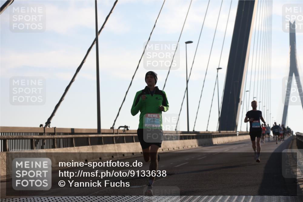 03.10.2025 - Köhlbrandbrückenlauf Yannick Fuchs http://msf.ph/oto/9133638 03.10.2025 08:20:40 Position 1 2701 meine-sportfotos.de