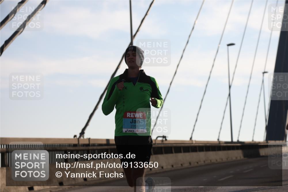 03.10.2025 - Köhlbrandbrückenlauf Yannick Fuchs http://msf.ph/oto/9133650 03.10.2025 08:20:40 Position 1 2701 meine-sportfotos.de