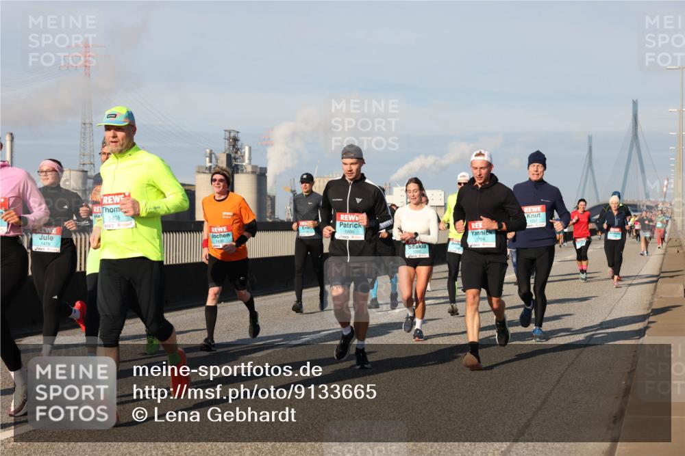 03.10.2025 - Köhlbrandbrückenlauf Lena Gebhardt http://msf.ph/oto/9133665 03.10.2025 09:51:40 Position 2 1409, 1478, 1430, 1886, 1203, 1764 meine-sportfotos.de