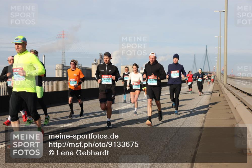 03.10.2025 - Köhlbrandbrückenlauf Lena Gebhardt http://msf.ph/oto/9133675 03.10.2025 09:51:41 Position 2 1409, 1764, 1886, 1430 meine-sportfotos.de