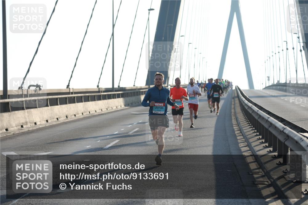 03.10.2025 - Köhlbrandbrückenlauf Yannick Fuchs http://msf.ph/oto/9133691 03.10.2025 08:20:49 Position 1  meine-sportfotos.de