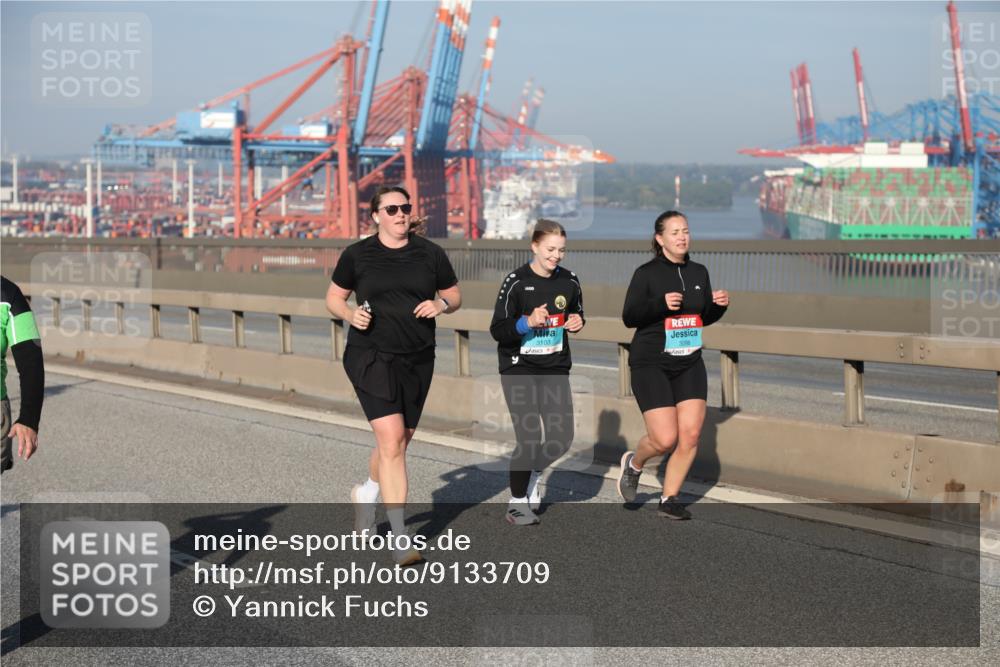 03.10.2025 - Köhlbrandbrückenlauf Yannick Fuchs http://msf.ph/oto/9133709 03.10.2025 09:06:32 Position 2 3103, 3098 meine-sportfotos.de