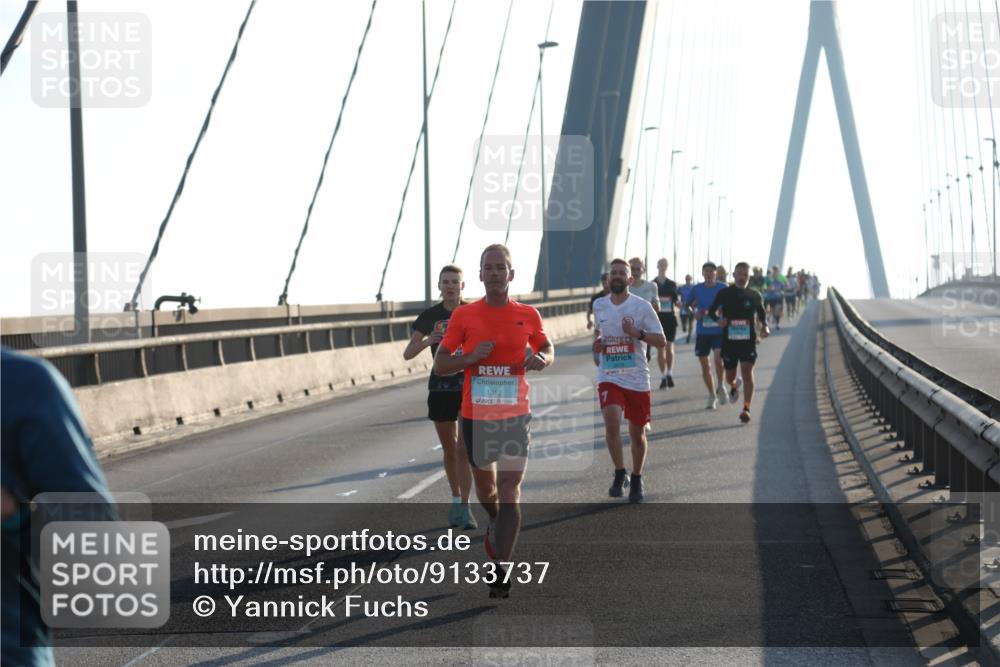 03.10.2025 - Köhlbrandbrückenlauf Yannick Fuchs http://msf.ph/oto/9133737 03.10.2025 08:20:51 Position 1 1012 meine-sportfotos.de