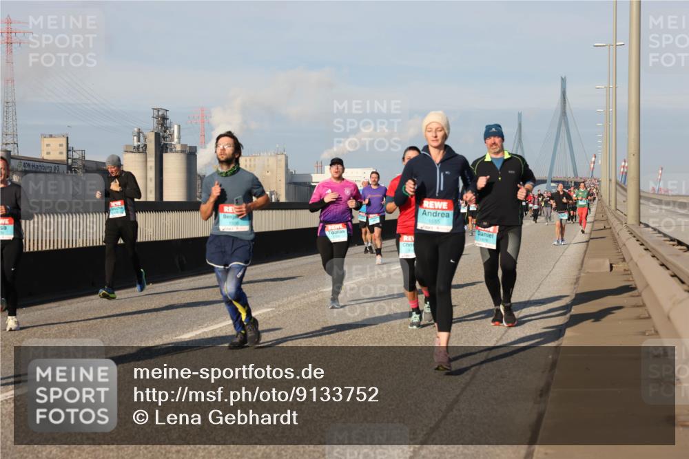 03.10.2025 - Köhlbrandbrückenlauf Lena Gebhardt http://msf.ph/oto/9133752 03.10.2025 09:51:45 Position 2 1508, 1555 meine-sportfotos.de