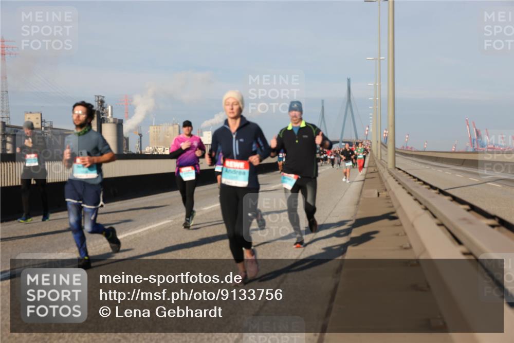03.10.2025 - Köhlbrandbrückenlauf Lena Gebhardt http://msf.ph/oto/9133756 03.10.2025 09:51:45 Position 2  meine-sportfotos.de
