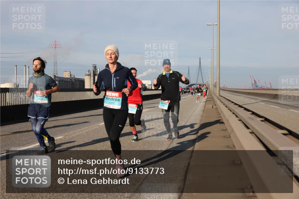 03.10.2025 - Köhlbrandbrückenlauf Lena Gebhardt http://msf.ph/oto/9133773 03.10.2025 09:51:46 Position 2 1508, 1555, 1461 meine-sportfotos.de