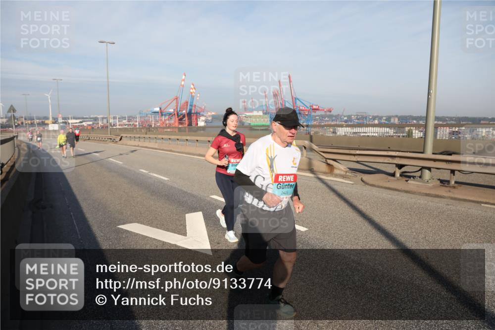 03.10.2025 - Köhlbrandbrückenlauf Yannick Fuchs http://msf.ph/oto/9133774 03.10.2025 09:06:41 Position 2 2425 meine-sportfotos.de