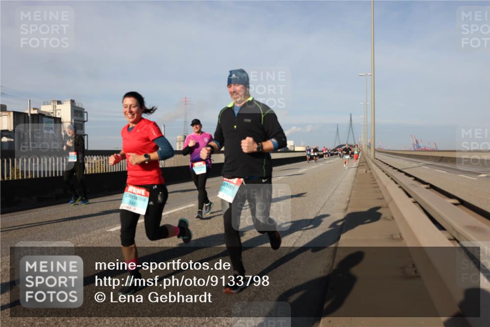 03.10.2025 - Köhlbrandbrückenlauf Lena Gebhardt http://msf.ph/oto/9133798 03.10.2025 09:51:47 Position 2 1461 meine-sportfotos.de