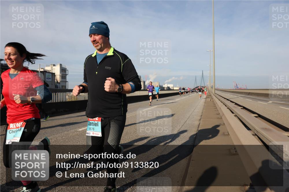 03.10.2025 - Köhlbrandbrückenlauf Lena Gebhardt http://msf.ph/oto/9133820 03.10.2025 09:51:48 Position 2 1876 meine-sportfotos.de