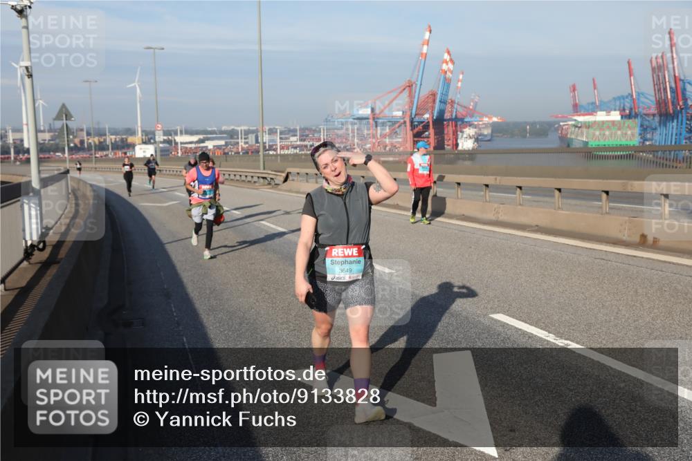 03.10.2025 - Köhlbrandbrückenlauf Yannick Fuchs http://msf.ph/oto/9133828 03.10.2025 09:06:59 Position 2 3649 meine-sportfotos.de