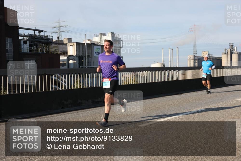 03.10.2025 - Köhlbrandbrückenlauf Lena Gebhardt http://msf.ph/oto/9133829 03.10.2025 09:51:51 Position 2  meine-sportfotos.de