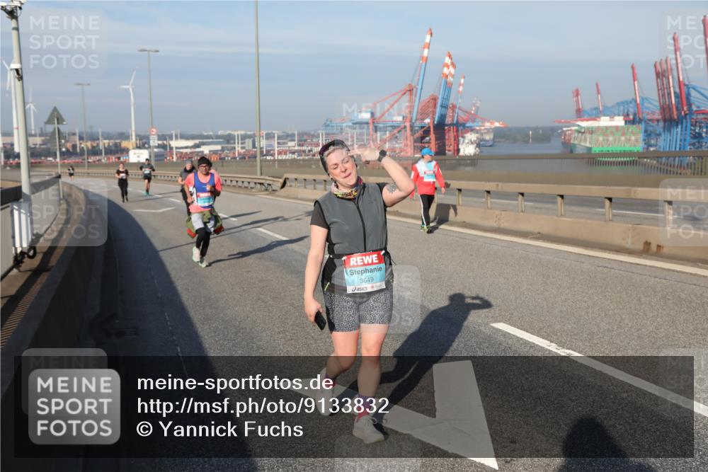 03.10.2025 - Köhlbrandbrückenlauf Yannick Fuchs http://msf.ph/oto/9133832 03.10.2025 09:06:59 Position 2 3649 meine-sportfotos.de