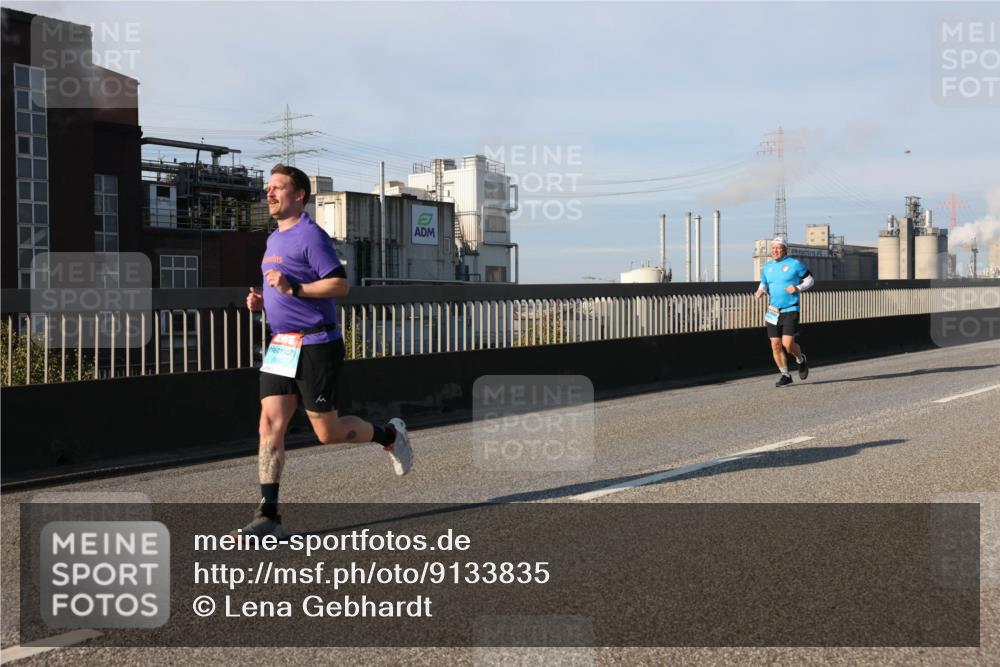 03.10.2025 - Köhlbrandbrückenlauf Lena Gebhardt http://msf.ph/oto/9133835 03.10.2025 09:51:51 Position 2  meine-sportfotos.de