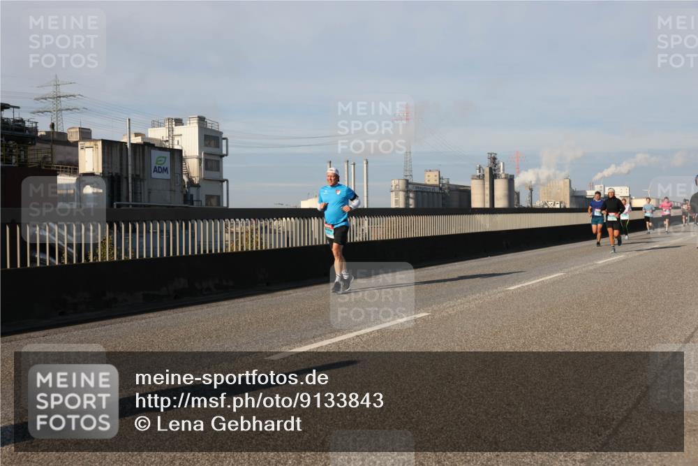03.10.2025 - Köhlbrandbrückenlauf Lena Gebhardt http://msf.ph/oto/9133843 03.10.2025 09:51:52 Position 2  meine-sportfotos.de