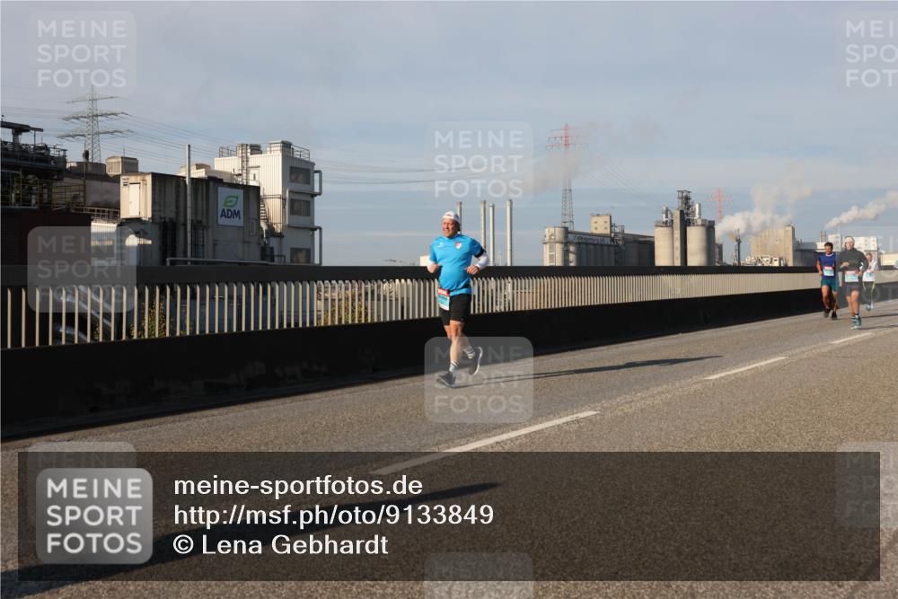 03.10.2025 - Köhlbrandbrückenlauf Lena Gebhardt http://msf.ph/oto/9133849 03.10.2025 09:51:52 Position 2  meine-sportfotos.de