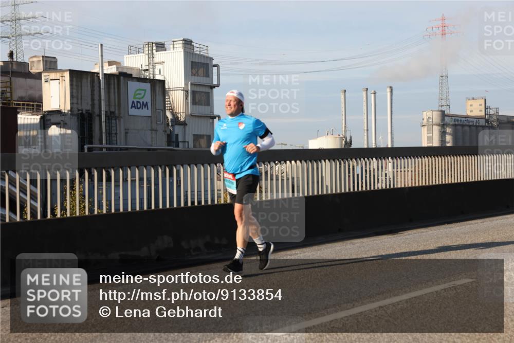 03.10.2025 - Köhlbrandbrückenlauf Lena Gebhardt http://msf.ph/oto/9133854 03.10.2025 09:51:53 Position 2  meine-sportfotos.de