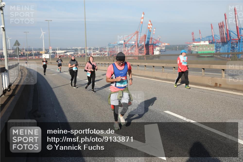03.10.2025 - Köhlbrandbrückenlauf Yannick Fuchs http://msf.ph/oto/9133871 03.10.2025 09:07:02 Position 2 3512 meine-sportfotos.de