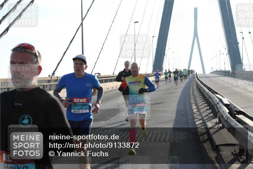 03.10.2025 - Köhlbrandbrückenlauf Yannick Fuchs http://msf.ph/oto/9133872 03.10.2025 08:20:58 Position 1 3248, 3610 meine-sportfotos.de