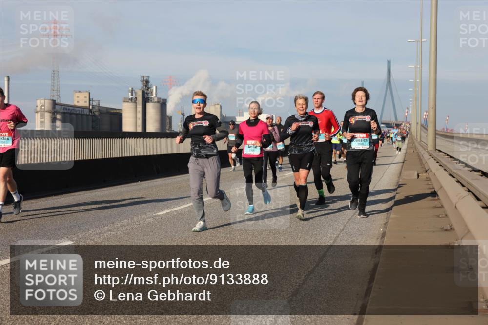 03.10.2025 - Köhlbrandbrückenlauf Lena Gebhardt http://msf.ph/oto/9133888 03.10.2025 09:52:01 Position 2 1755, 1355, 3010 meine-sportfotos.de