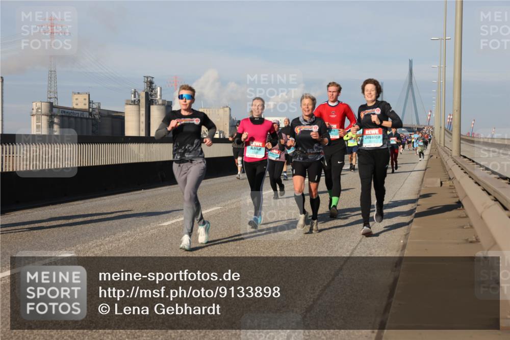 03.10.2025 - Köhlbrandbrückenlauf Lena Gebhardt http://msf.ph/oto/9133898 03.10.2025 09:52:02 Position 2  meine-sportfotos.de