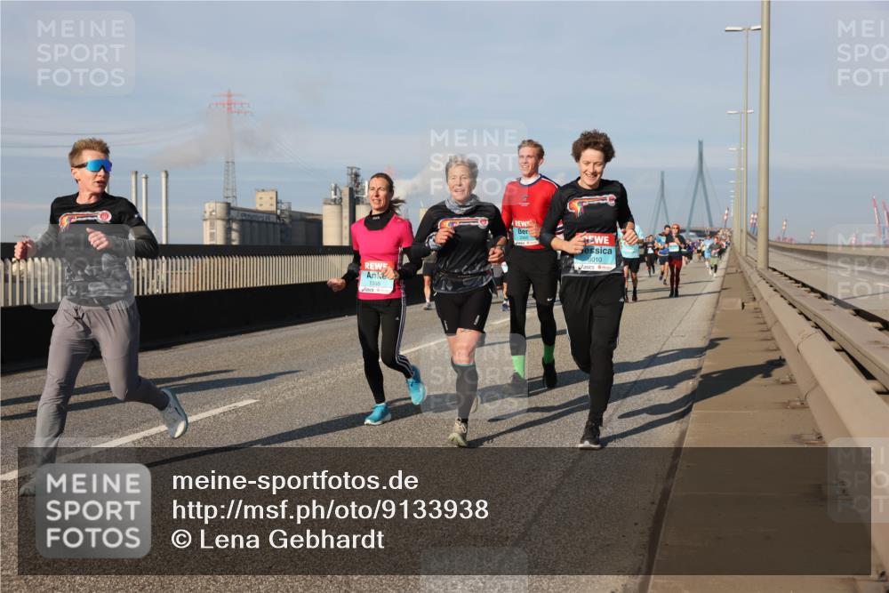03.10.2025 - Köhlbrandbrückenlauf Lena Gebhardt http://msf.ph/oto/9133938 03.10.2025 09:52:03 Position 2 1355, 3010 meine-sportfotos.de