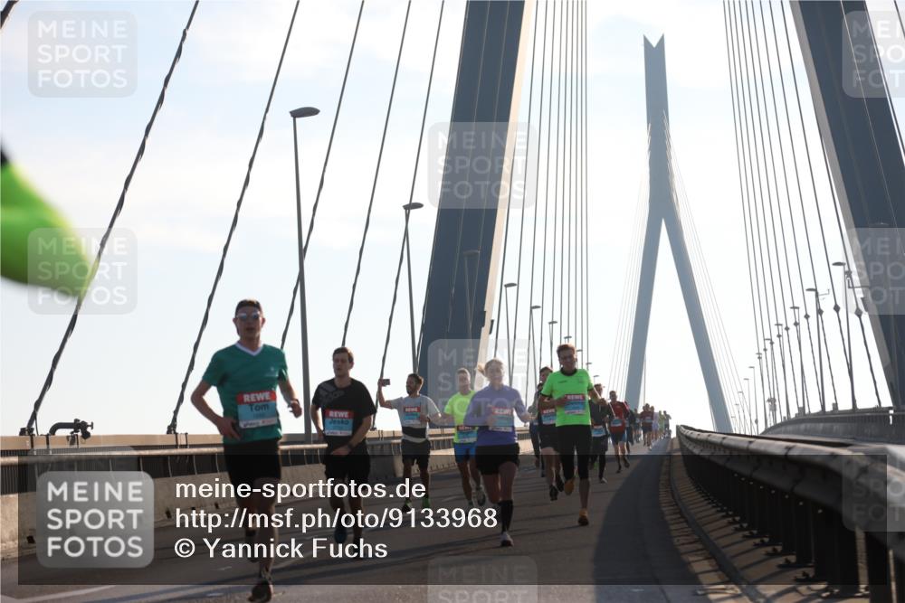 03.10.2025 - Köhlbrandbrückenlauf Yannick Fuchs http://msf.ph/oto/9133968 03.10.2025 08:21:05 Position 1  meine-sportfotos.de