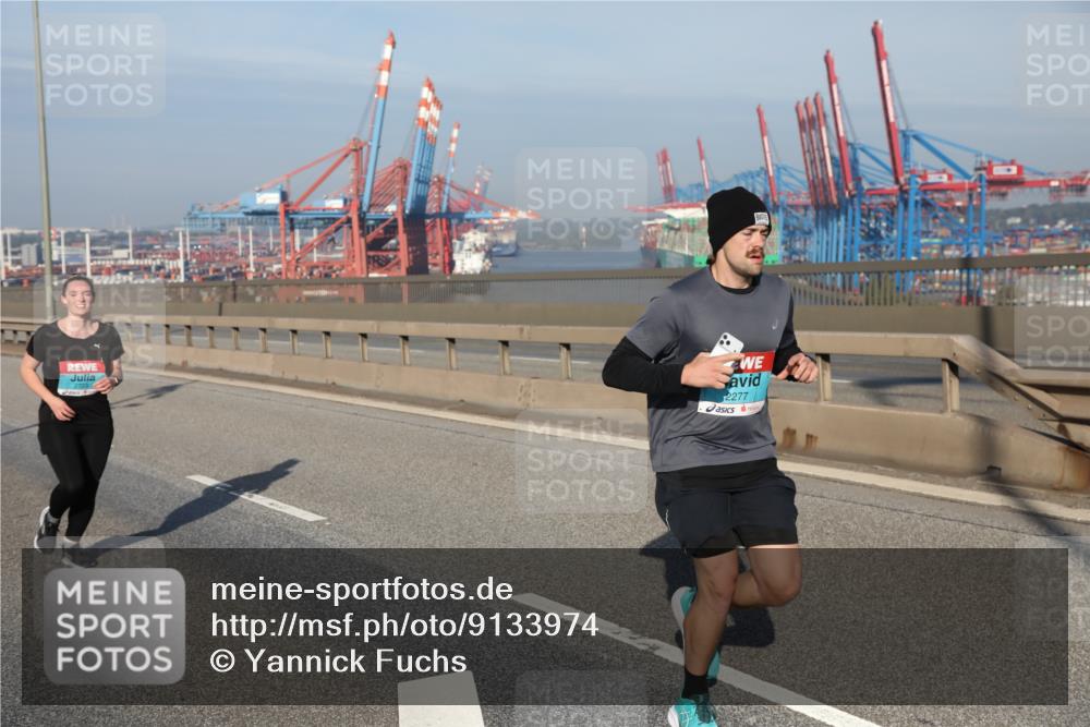 03.10.2025 - Köhlbrandbrückenlauf Yannick Fuchs http://msf.ph/oto/9133974 03.10.2025 09:07:09 Position 2 2277 meine-sportfotos.de