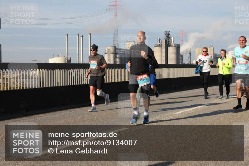 03.10.2025 - Köhlbrandbrückenlauf Lena Gebhardt http://msf.ph/oto/9134007 03.10.2025 09:52:06 Position 2  meine-sportfotos.de