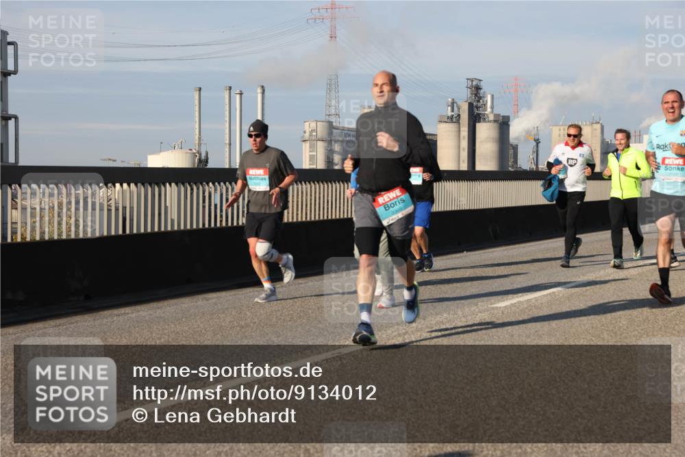 03.10.2025 - Köhlbrandbrückenlauf Lena Gebhardt http://msf.ph/oto/9134012 03.10.2025 09:52:06 Position 2 3369 meine-sportfotos.de