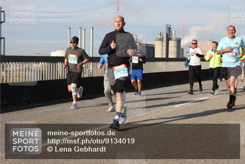 03.10.2025 - Köhlbrandbrückenlauf Lena Gebhardt http://msf.ph/oto/9134019 03.10.2025 09:52:07 Position 2 123, 369, 3128 meine-sportfotos.de
