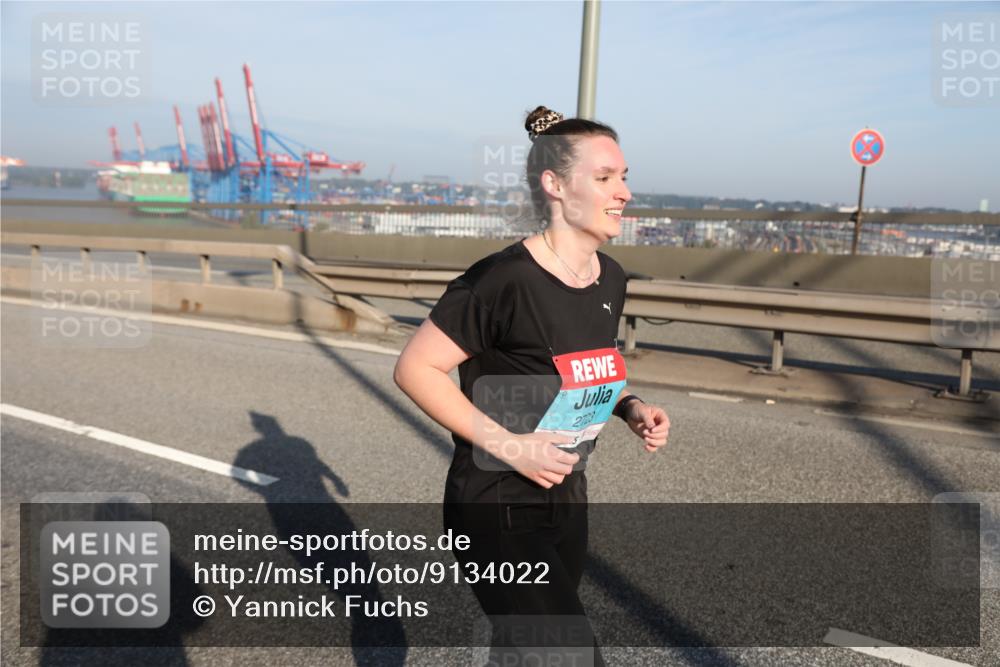 03.10.2025 - Köhlbrandbrückenlauf Yannick Fuchs http://msf.ph/oto/9134022 03.10.2025 09:07:12 Position 2 2728 meine-sportfotos.de