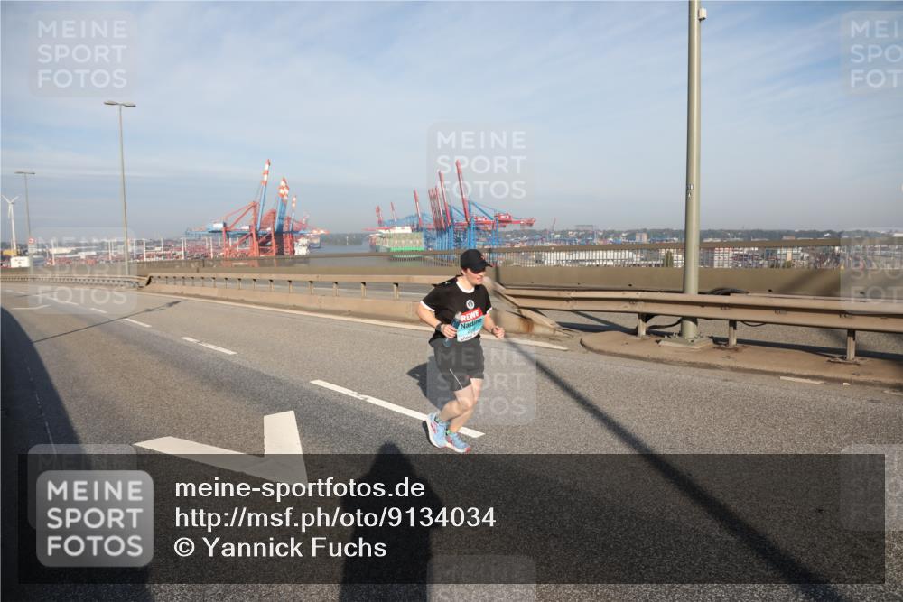 03.10.2025 - Köhlbrandbrückenlauf Yannick Fuchs http://msf.ph/oto/9134034 03.10.2025 09:07:28 Position 2 204 meine-sportfotos.de